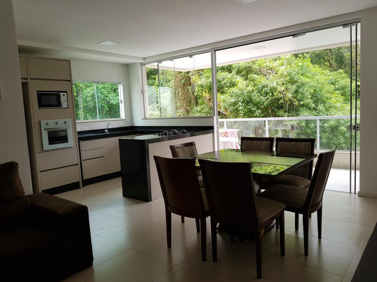 봄비나스 Apartamento 200M Da Praia 아파트 외부 사진